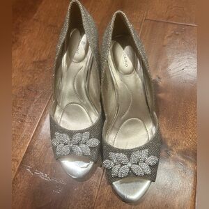 Embellished Peep Toe Heel Bonilla size 7.5 heels